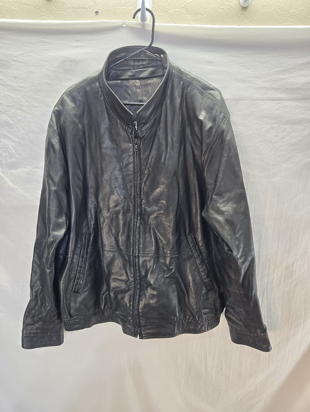 Vintage Remy Men's 44 Black Leather Jacket Soft Lambskin Bomber Jacket